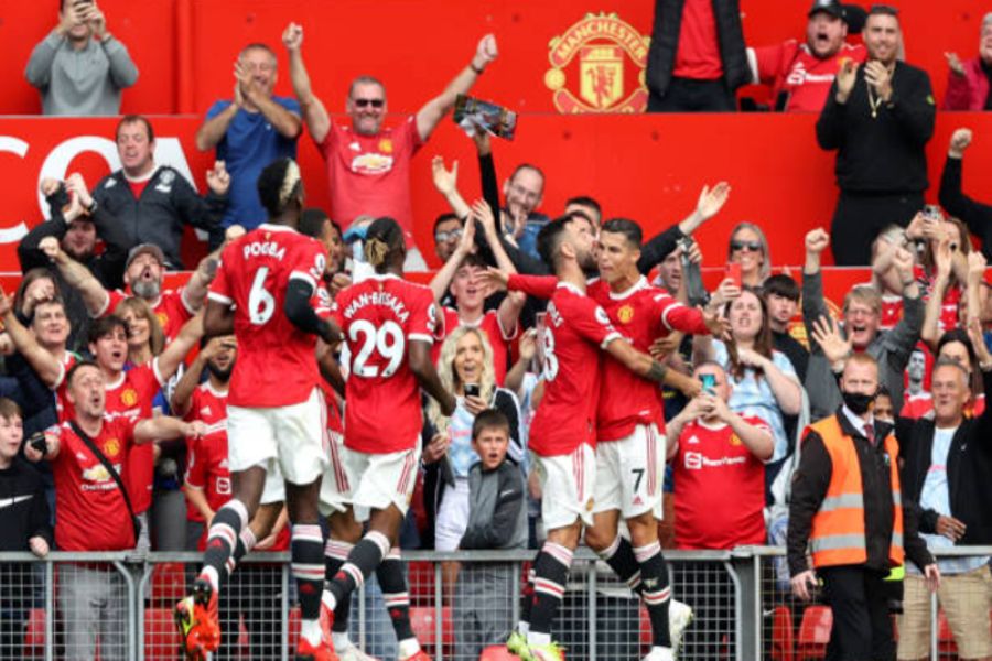 MUN vs LIV Dream11 Team Prediction Tips For Manchester United vs Liverpool Premier League Live Score 24 October