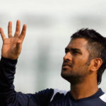 See Pic- Dhoni opts a retro look and his fans are just loving it!