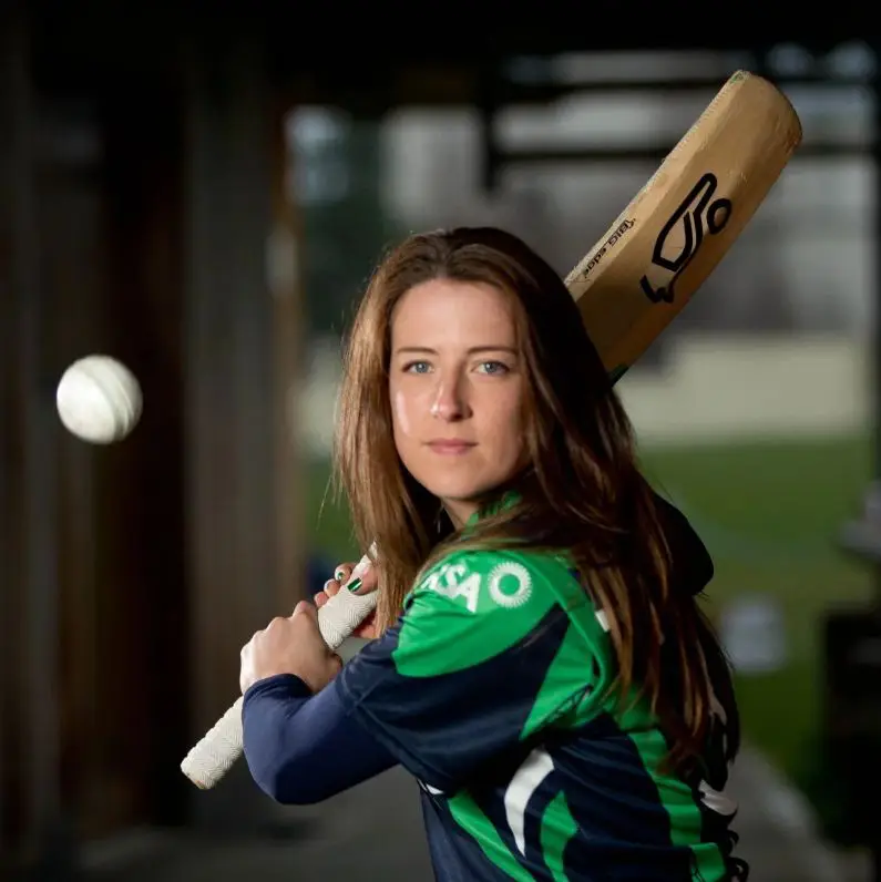 15 Photos Of Hot, Sexy & Beautiful Female Cricketers