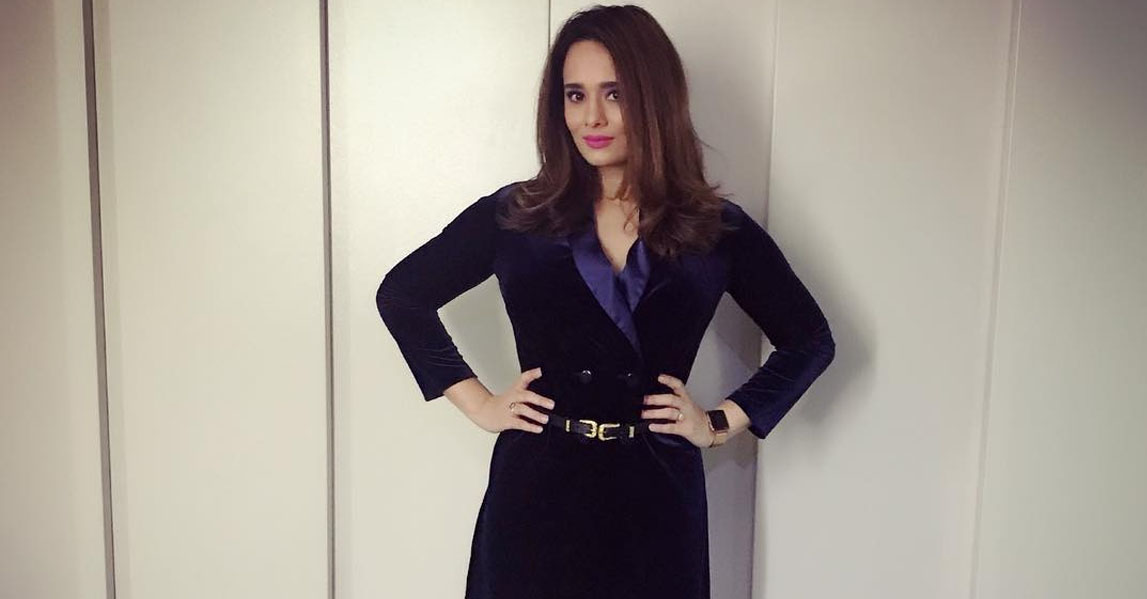 mayanti hot pic