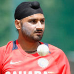 हरभजन के द्वारा वेस्ट इंडीज टीम पर किए गए शर्मनाक ट्वीट से ट्विटर पर दिखाई आक्रोश!