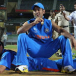 Dhoni reveals why he batted ahead of Yuvraj in 2011 World cup finals