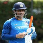 IND VS AUS 1st ODI: वनडे सीरीज़ के आगाज़ से पहले धोनी हुए चोटिल, इस खिलाड़ी को मिल सकता है मौका