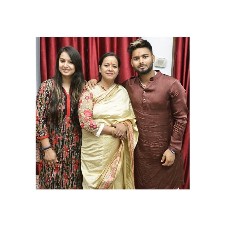 Rishabh Pant Family