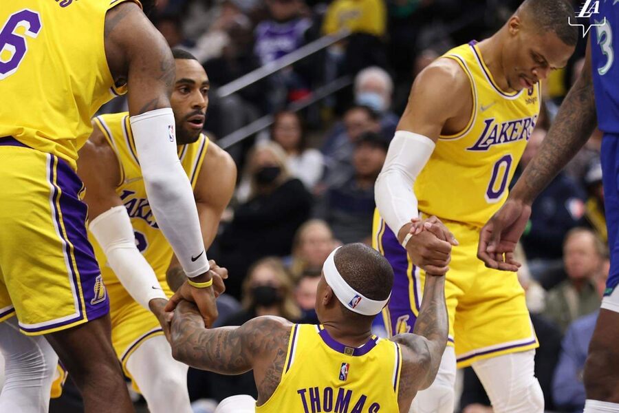 Isaiah Thomas, Russell Westbrook, LeBron James, Wayne Ellington LAL vs PHX Dream11