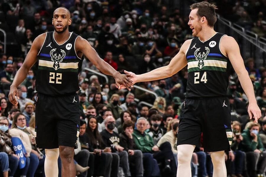 MIL vs NYK Dream11 Prediction NBA Live, Fantasy Basketball Dream11 Team, Top Picks and Tips for Milwaukee Bucks vs New York Knicks