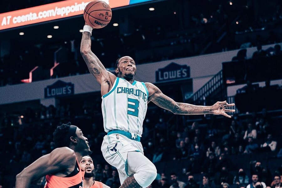 Terry Rozier dunking CHA vs CHI Dream11