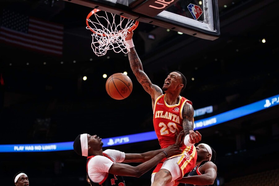 John Collins Dunking over Pascal Siakam DAL vs ATL Dream11