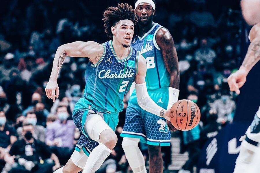 LaMelo Ball dribbling CHA vs MIA Dream11