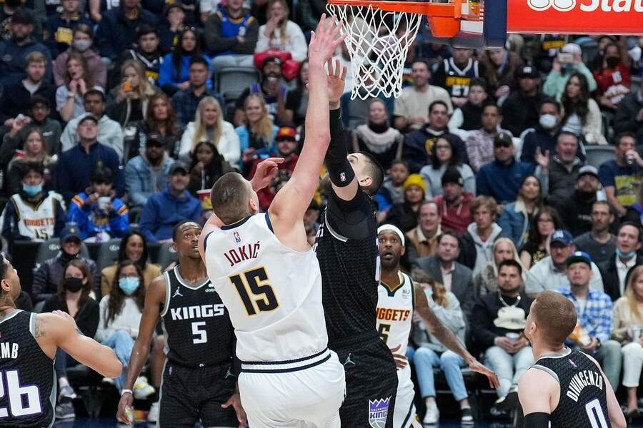 Nikola Jokic tough hook shot DEN vs SAC Dream11