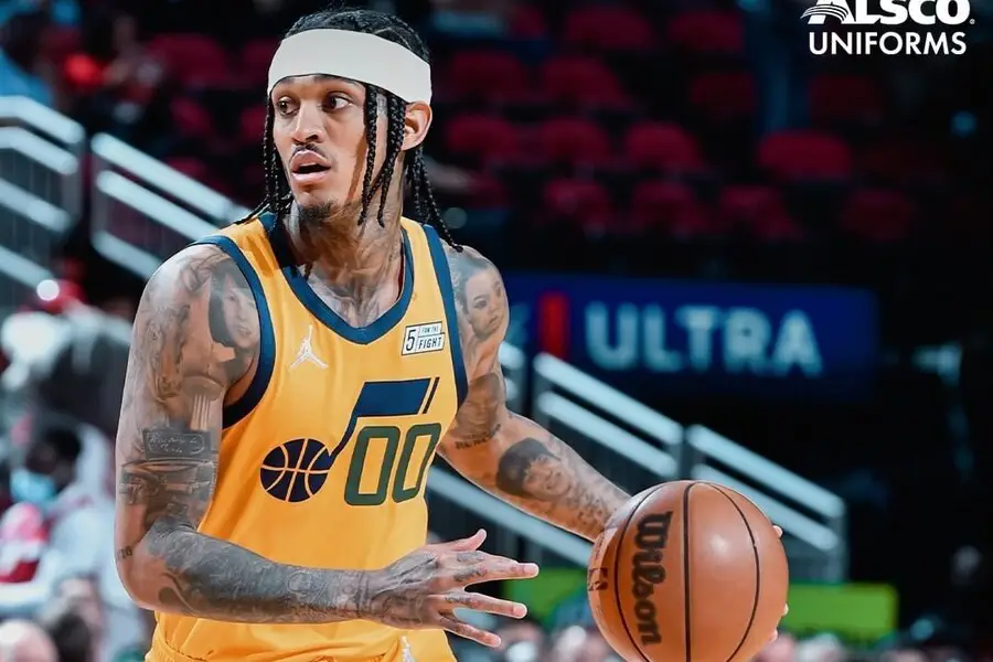 Jordan Clarkson dribbling UTA vs SAC Dream11