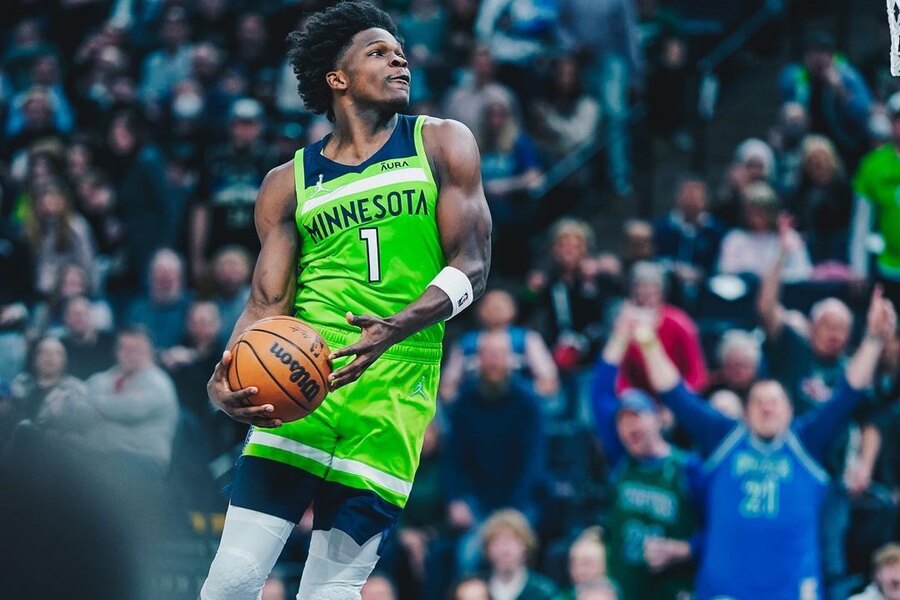 Anthony Edwards dunking DAL vs MIN Dream11