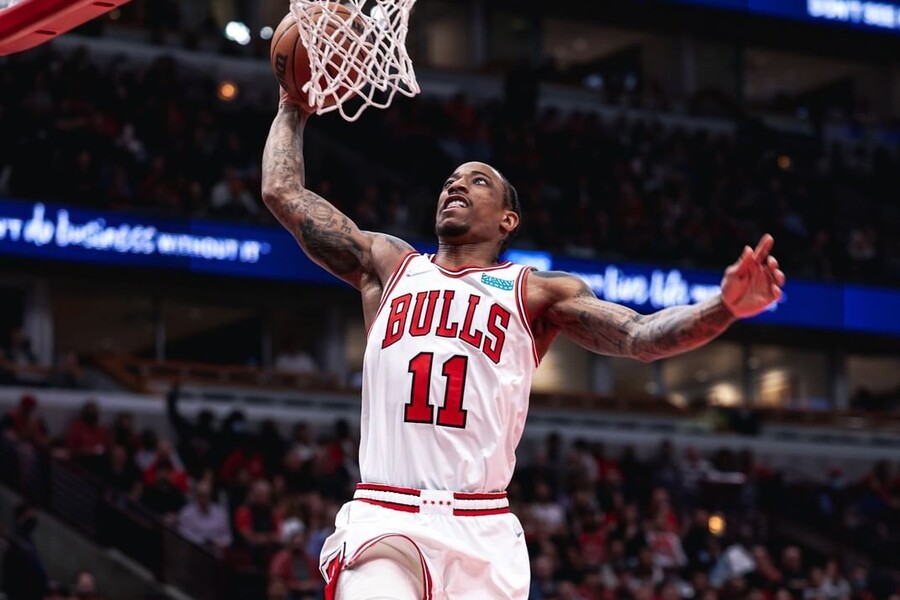 DeMar DeRozan dunking MIL vs CHI Dream11