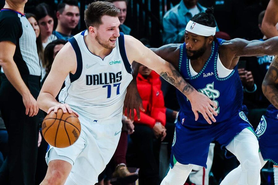 Luka Doncic going past defender DAL vs UTA Dream11