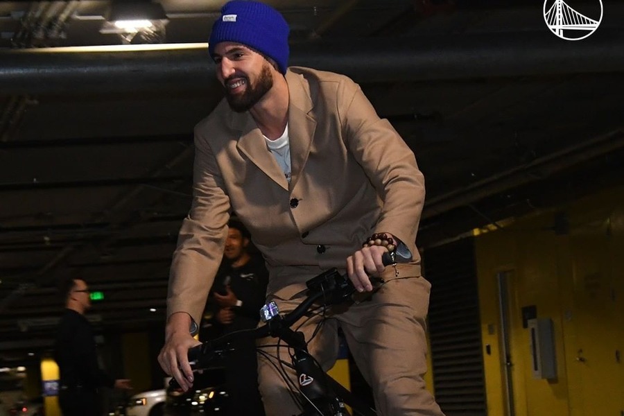Klay Thompson cycling GSW vs UTA Dream11