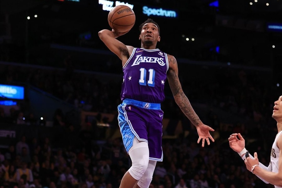 Malik Monk dunking LAL vs DEN Dream11