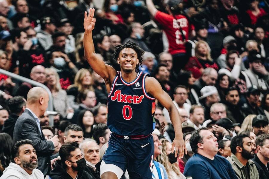 Tyrese Maxey celebrating MIA vs PHI Dream11