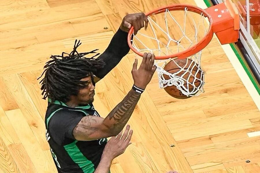 Robert Williams III dunking BOS vs MIL Dream11