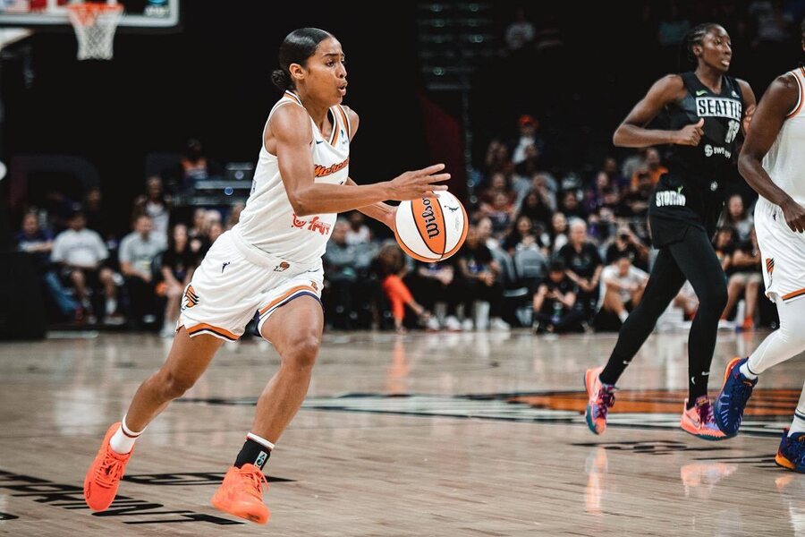 Skylar Diggins-Smith dribbling DAL vs PHO Dream11