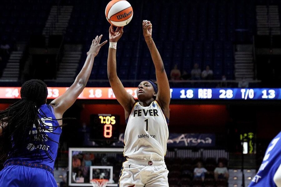 NaLyssa Smith shooting from deep IND vs MIN Dream11