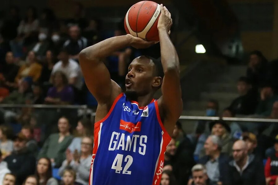 Sam Thompson shooting practise