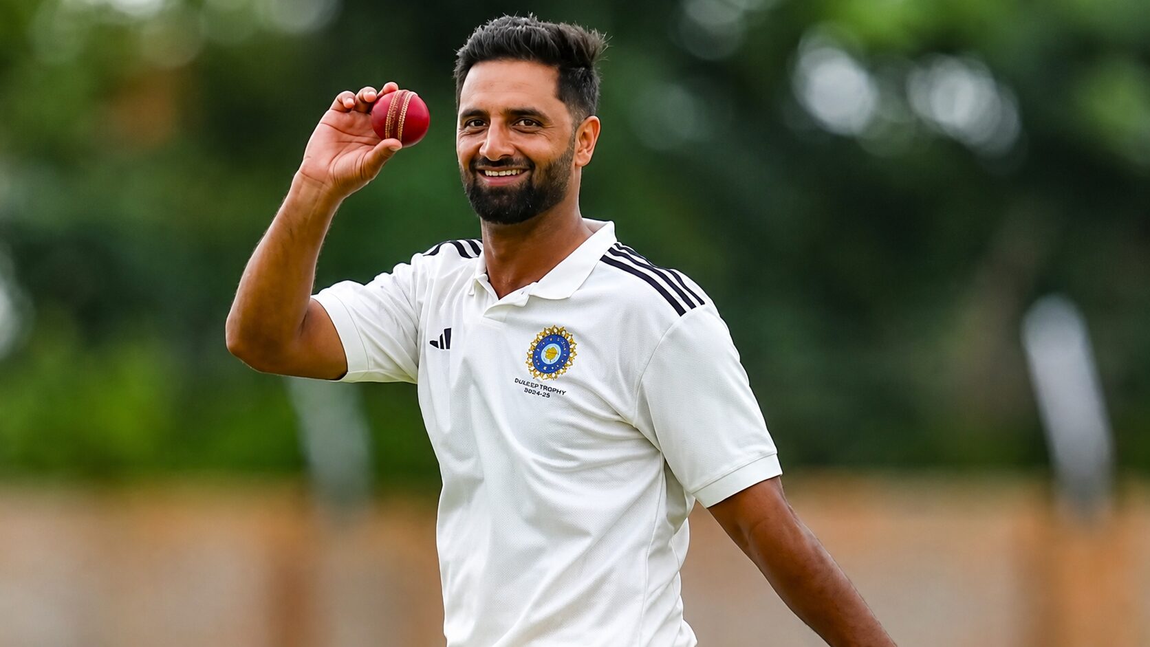 J&K Star Auqib Nabi Replaces Injured Bumrah in India's Test Squad for Sri Lanka Tour