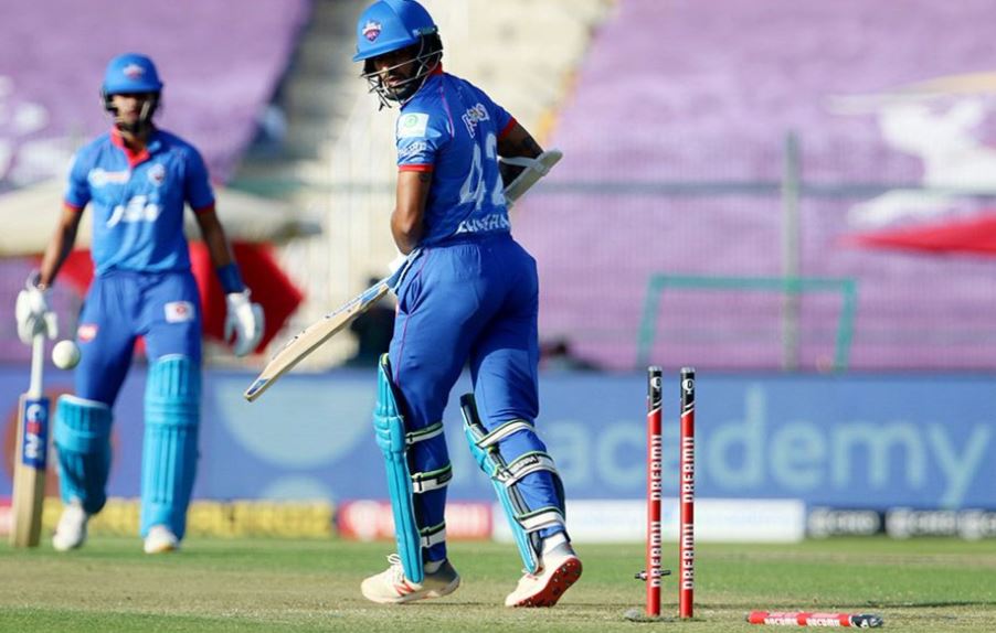 WATCH: Pat Cummins Clean Bowled Shikhar Dhawan with a Beauty