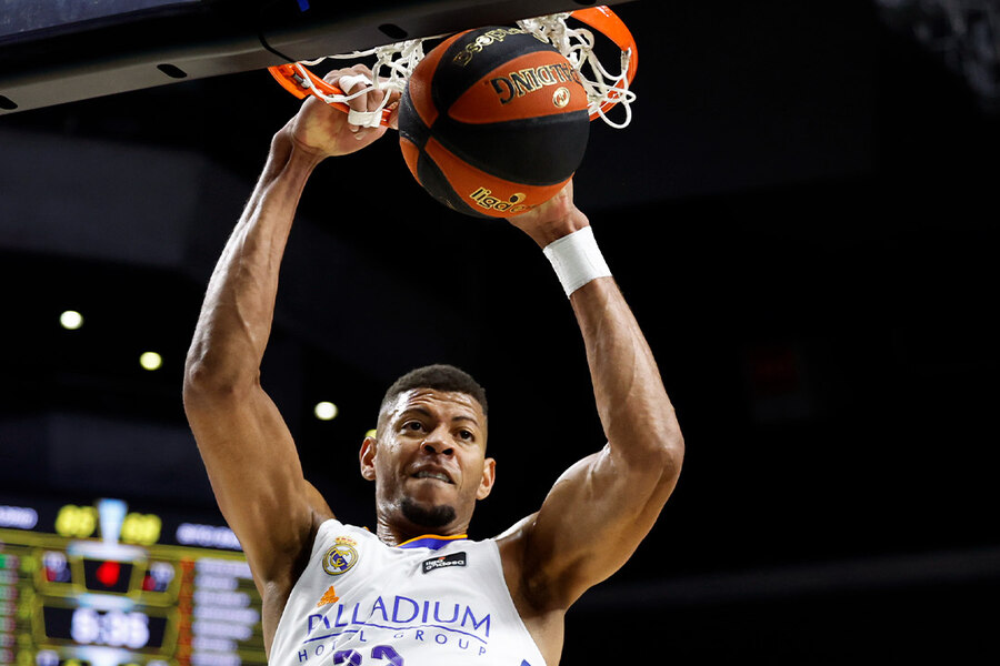 Walter Tavares dunking VGB vs RM Dream11