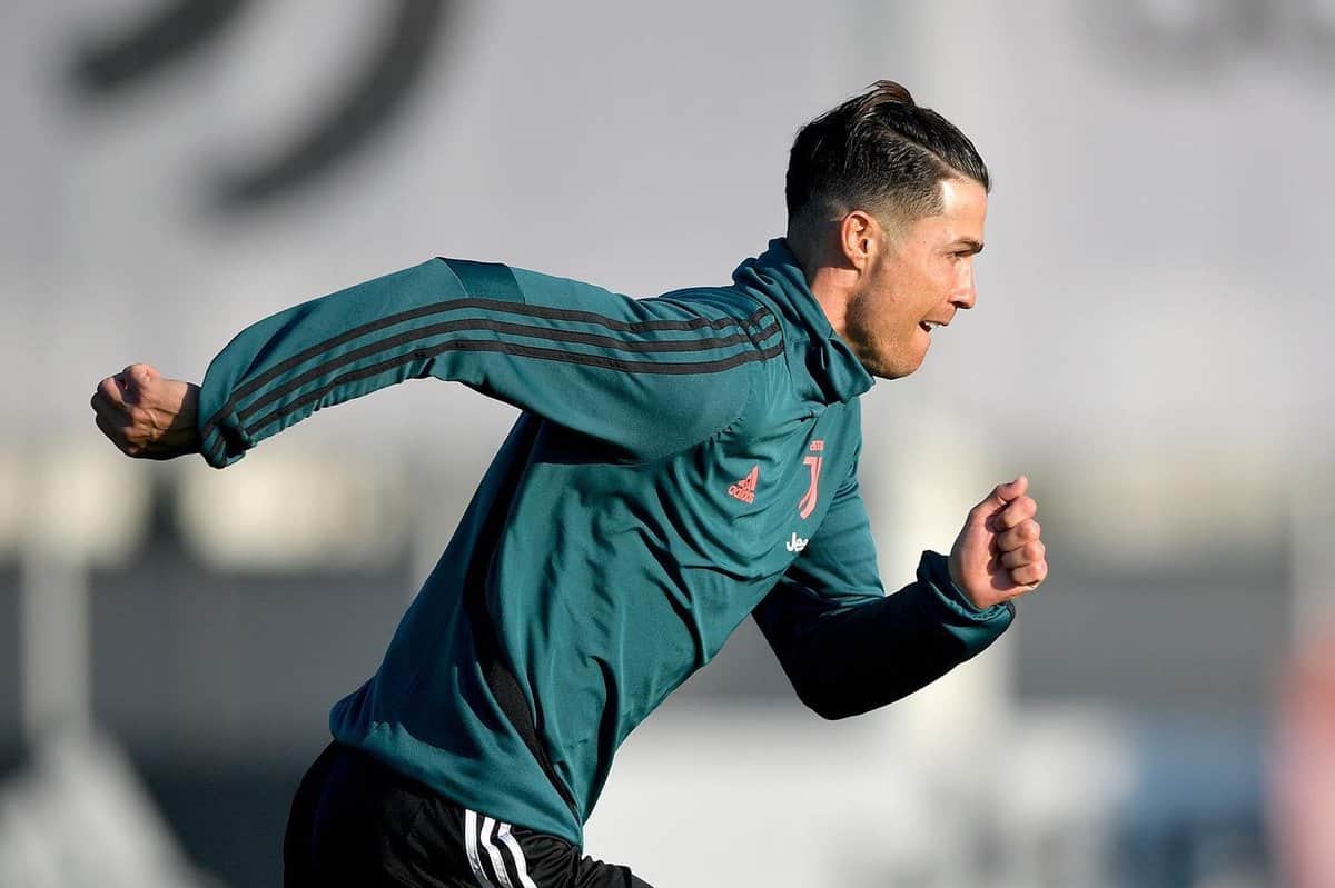 Federer challenges Cristiano Ronaldo and other stars for #SoloDrill. Image @Twitter