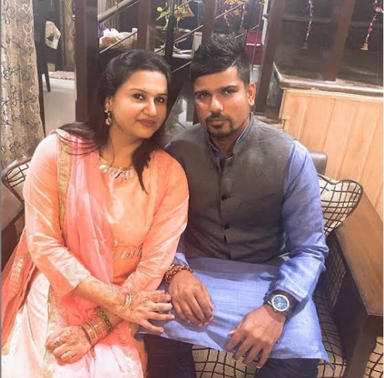 wife of Karan Sharma 