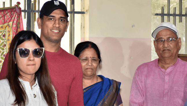 MS Dhoni Parents