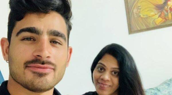 Mukesh Chaudhary wife