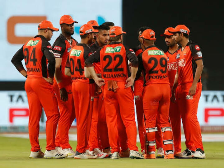 SRH playing 11