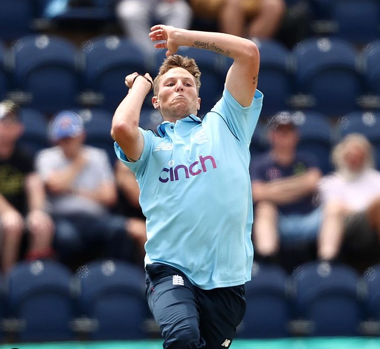 Brydon Carse Height, Stats, Bowling, Pace, Wife, Instagram