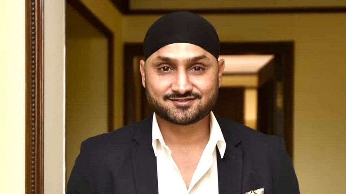 Harbhajan Singh apologizes after getting brutally trolled. Check Full Story