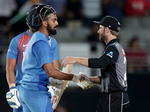 Watch: KL Rahul makes special request to Kane Williamson