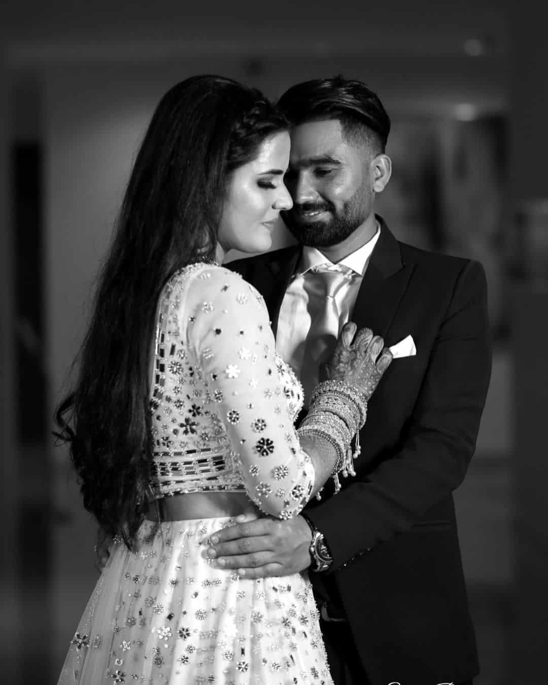 Ridhi Pannu Rahul Tewatia wife - Age, Photos, Husband, Instagram India cricketer wife