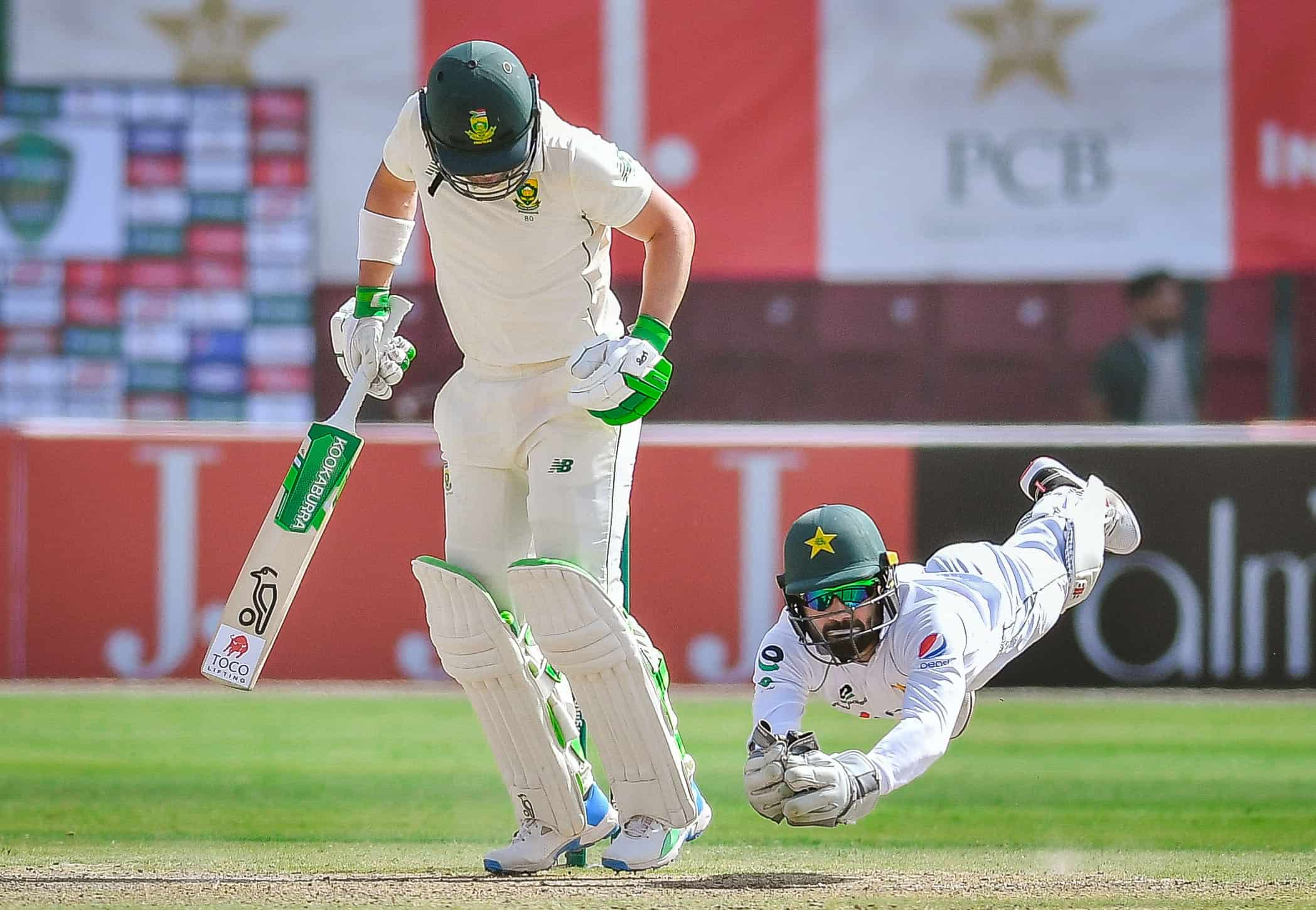 PAK vs SA: Mohammed Rizwan takes a flying catch to dismiss Dean Elgar – WATCH