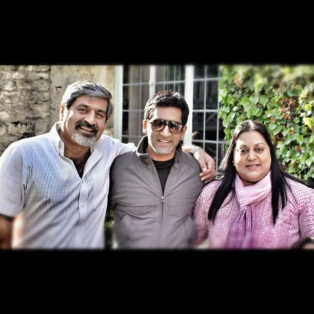 Suhail Chandhok BIJU's Cricket Live TV Host, Cricket Presenter - Age, Wife, Father, RCB, Movies